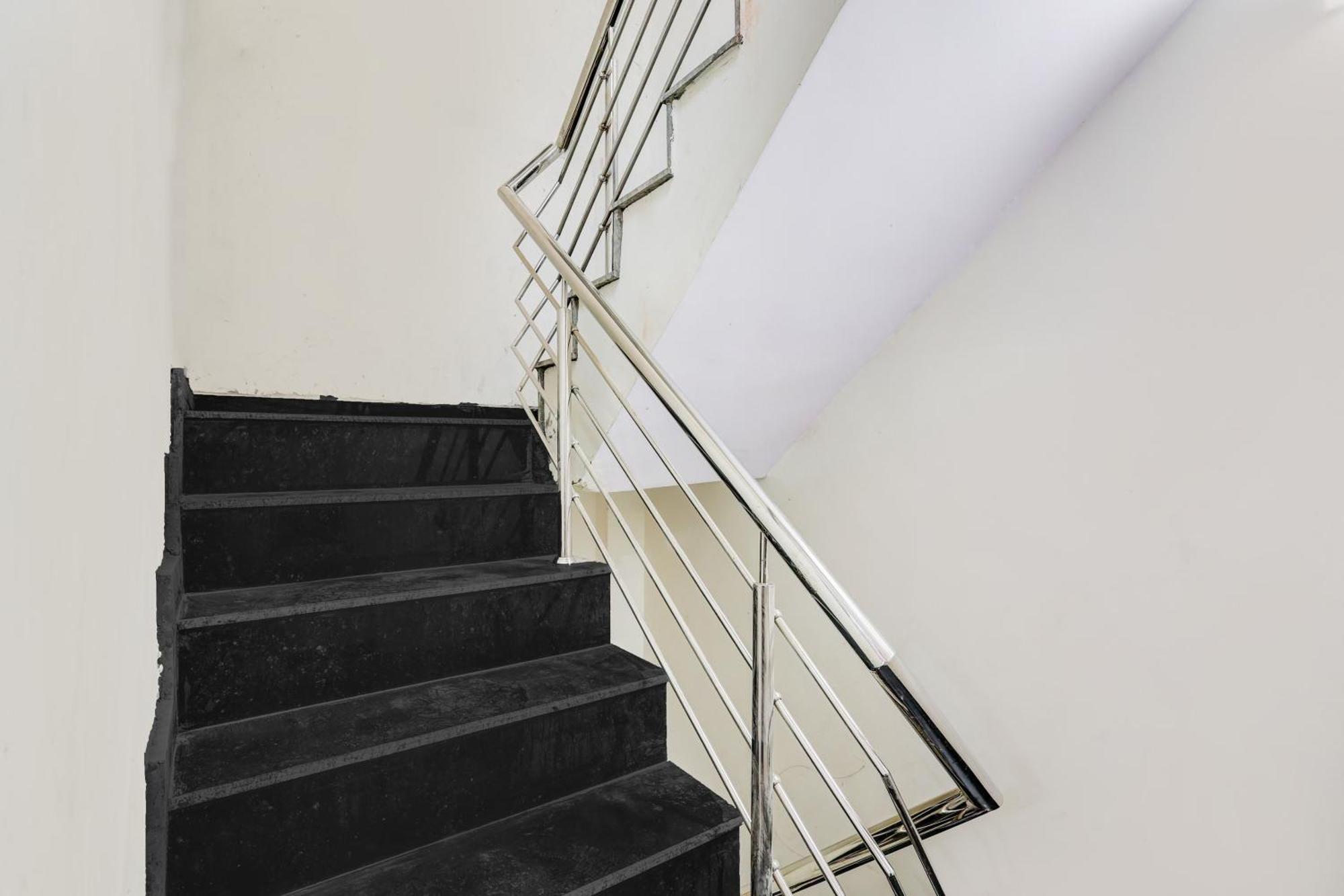 Hotel O Govind Residency New Delhi Eksteriør bilde